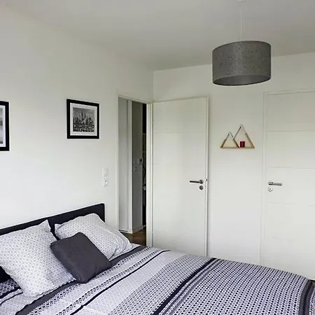Apartmán T2 Moderne, Lumineux, Proche De La Et Des Principaux Acces Routiers