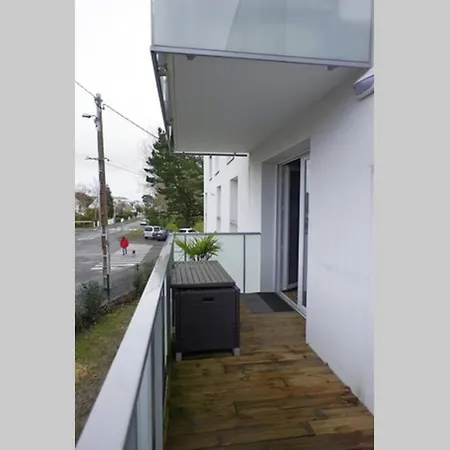 T2 Moderne, Lumineux, Proche De La Et Des Principaux Acces Routiers