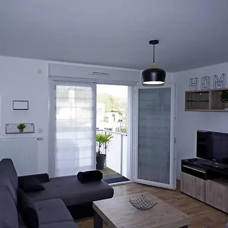 T2 Moderne, Lumineux, Proche De La Et Des Principaux Acces Routiers Апартаменты *