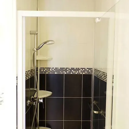 T2 Moderne, Lumineux, Proche De La Et Des Principaux Acces Routiers Апартаменты *